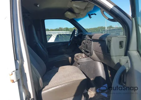 2005 Chevrolet Express z USA, uszkodzony, nr VIN 1GCGG29V851136723